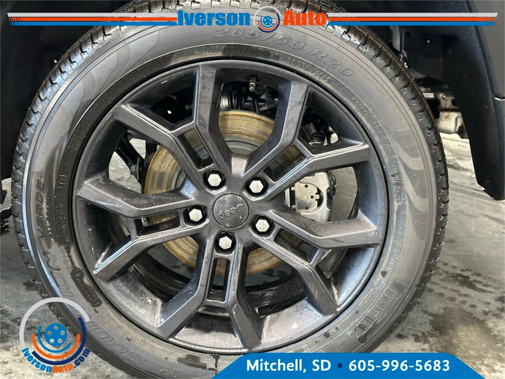 2025 Jeep Grand Cherokee Limited photo 3