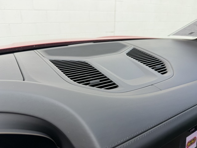 2025 Porsche Cayenne Base photo 14
