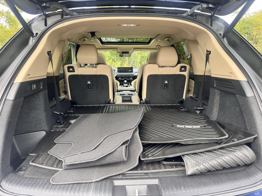 2023 Acura MDX SH-AWD photo 25