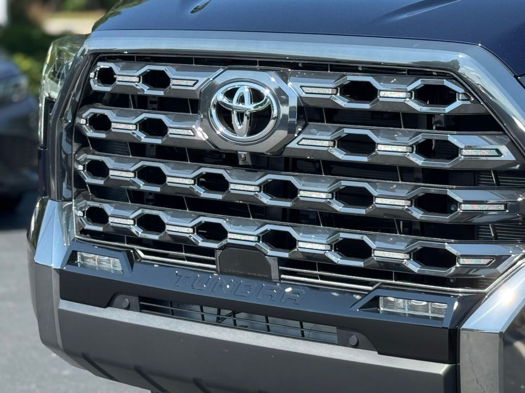 2025 Toyota Tundra Platinum CrewMax photo 6