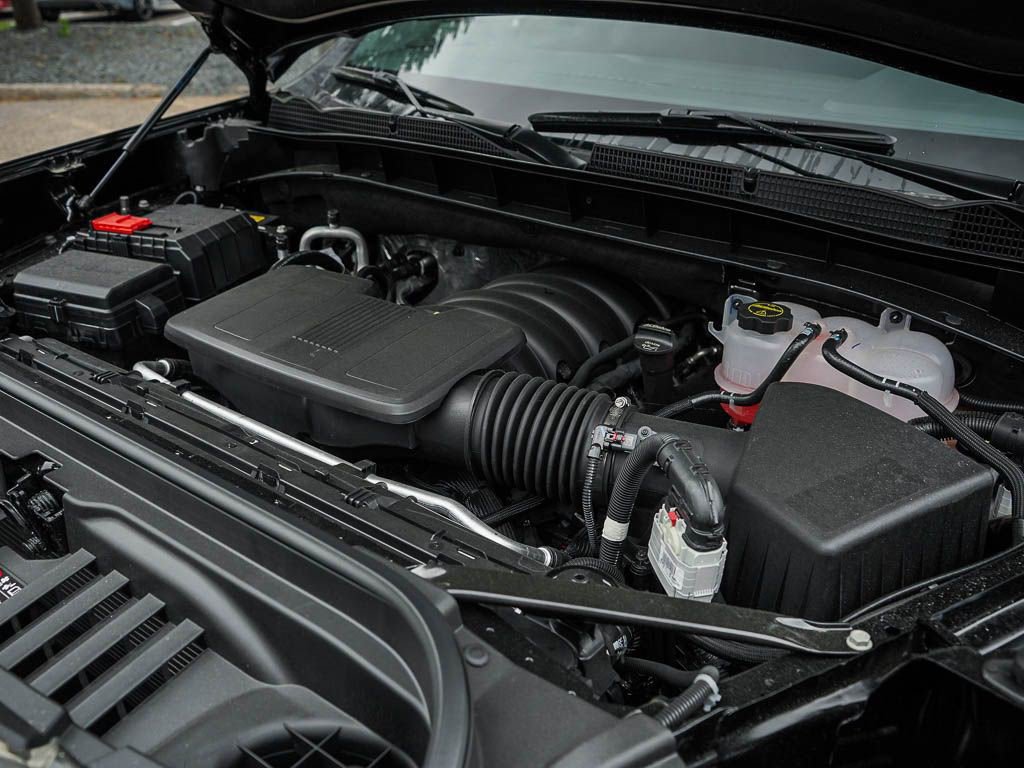 2025 Gmc Sierra SLT photo 6