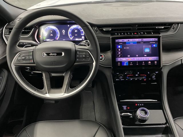 2025 Jeep Grand Cherokee Limited photo 5