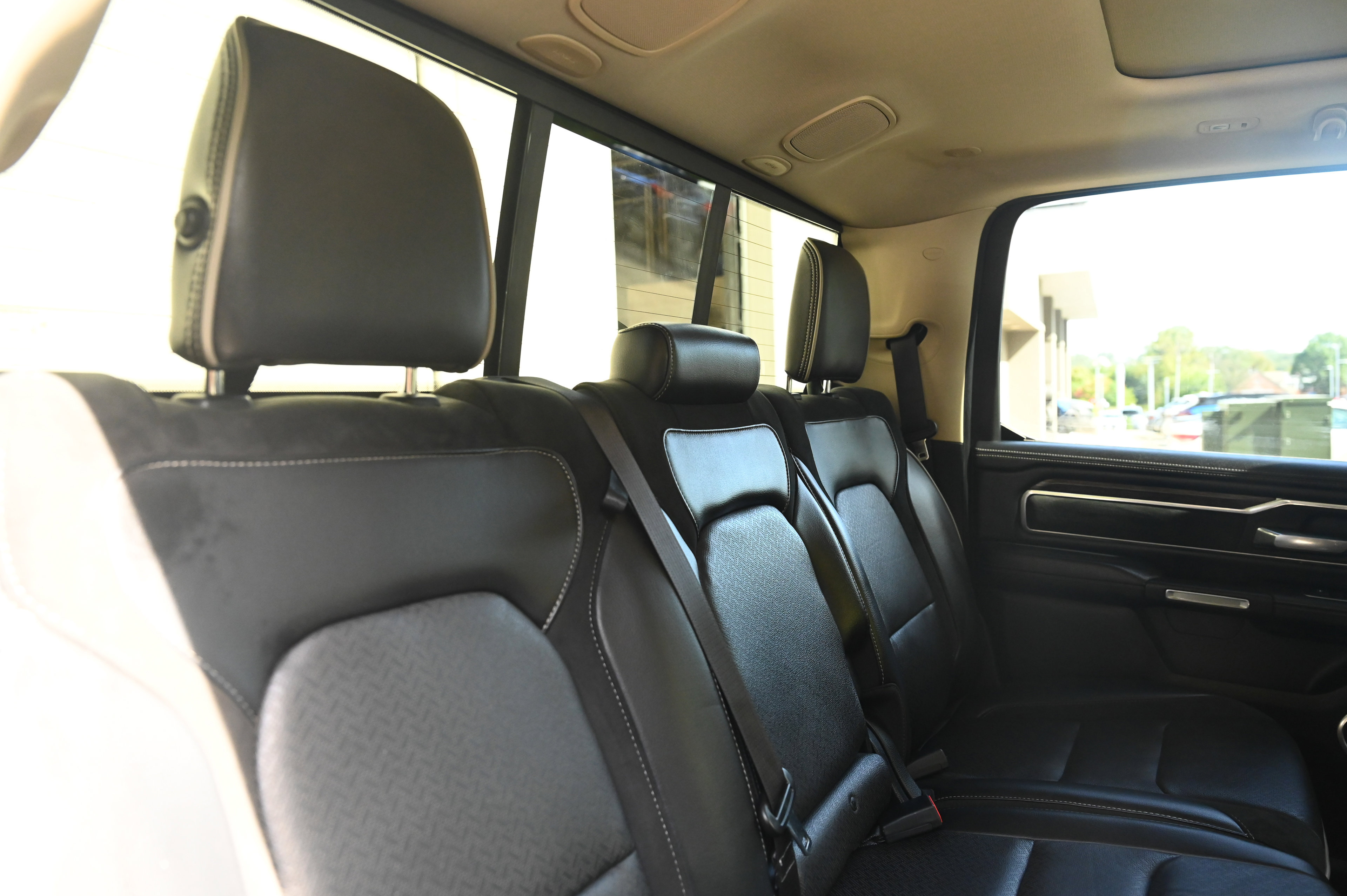 2019 Ram 1500 Laramie photo 22