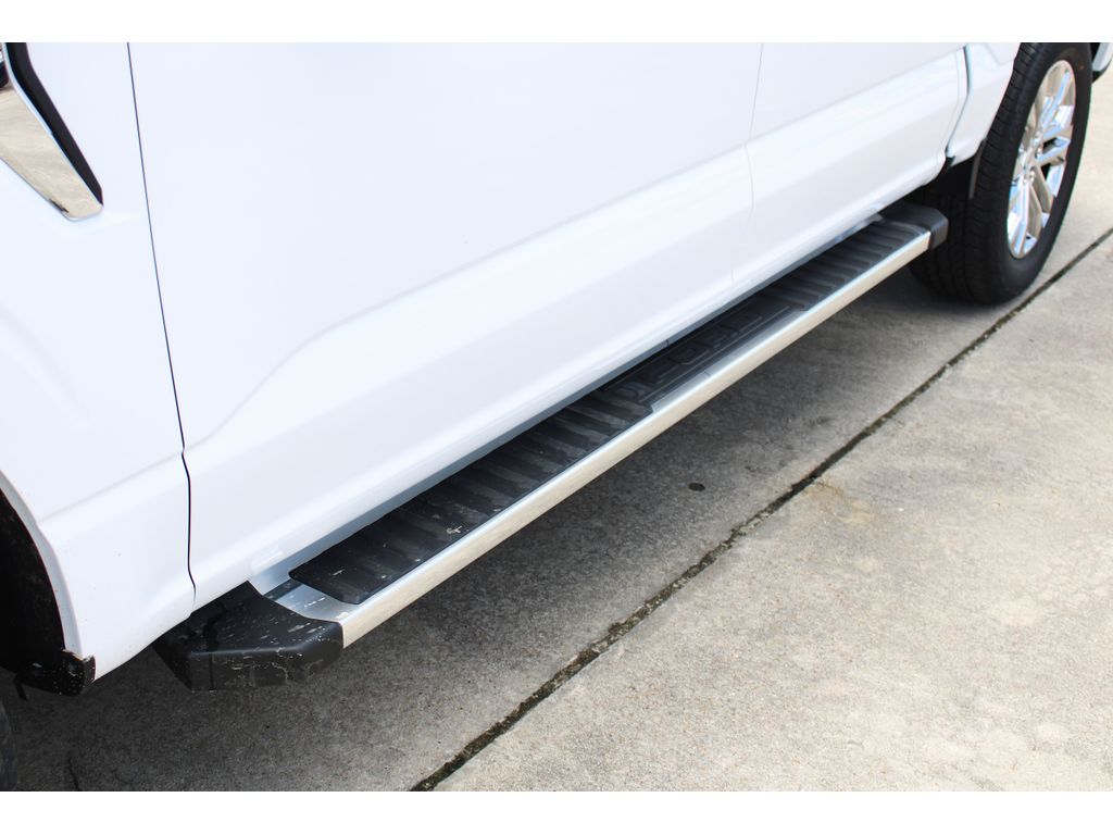 2025 Ford F-150 Lariat photo 3