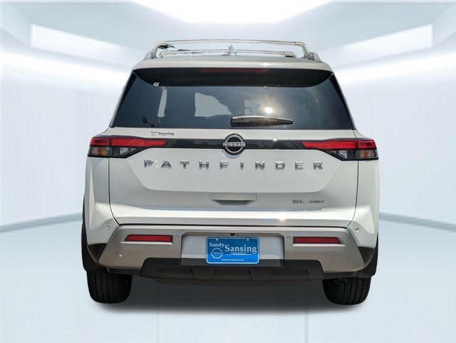2025 Nissan Pathfinder SL photo 4