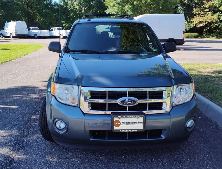 2010 Ford Escape XLT photo 2