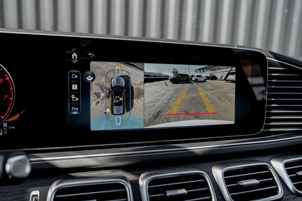 2026 Mercedes Benz GLS 450 4MATIC photo 13