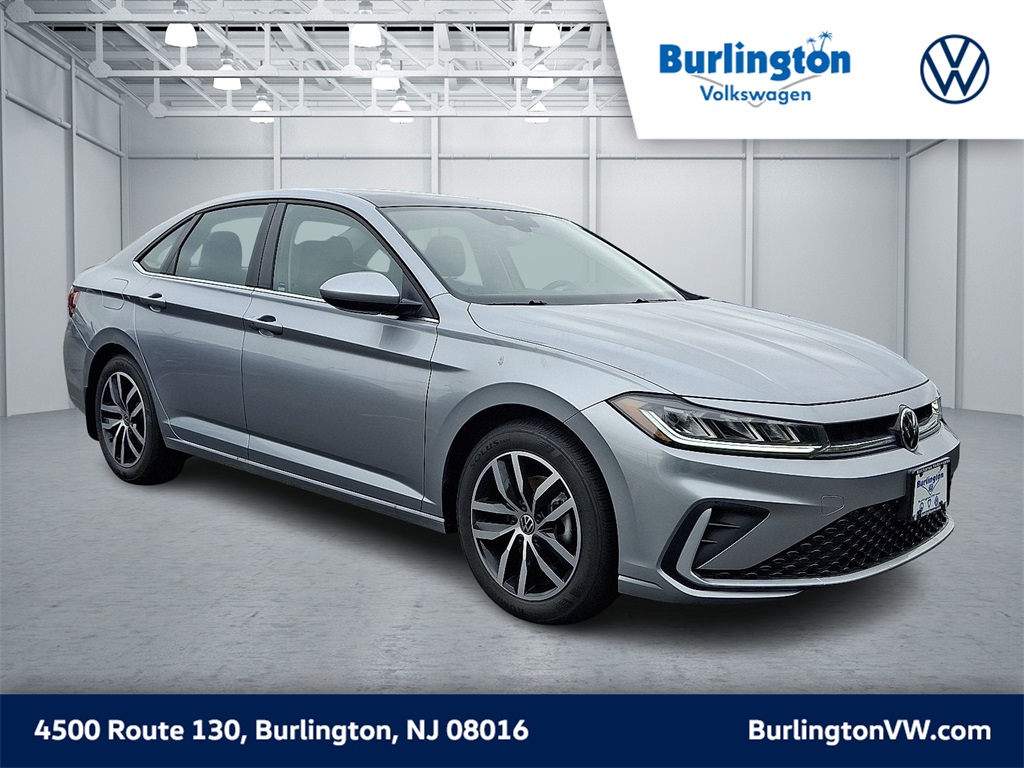 2025 Volkswagen Jetta SE's photo