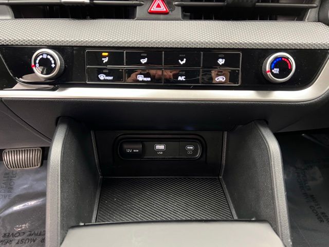 2024 Kia Sportage LX photo 16