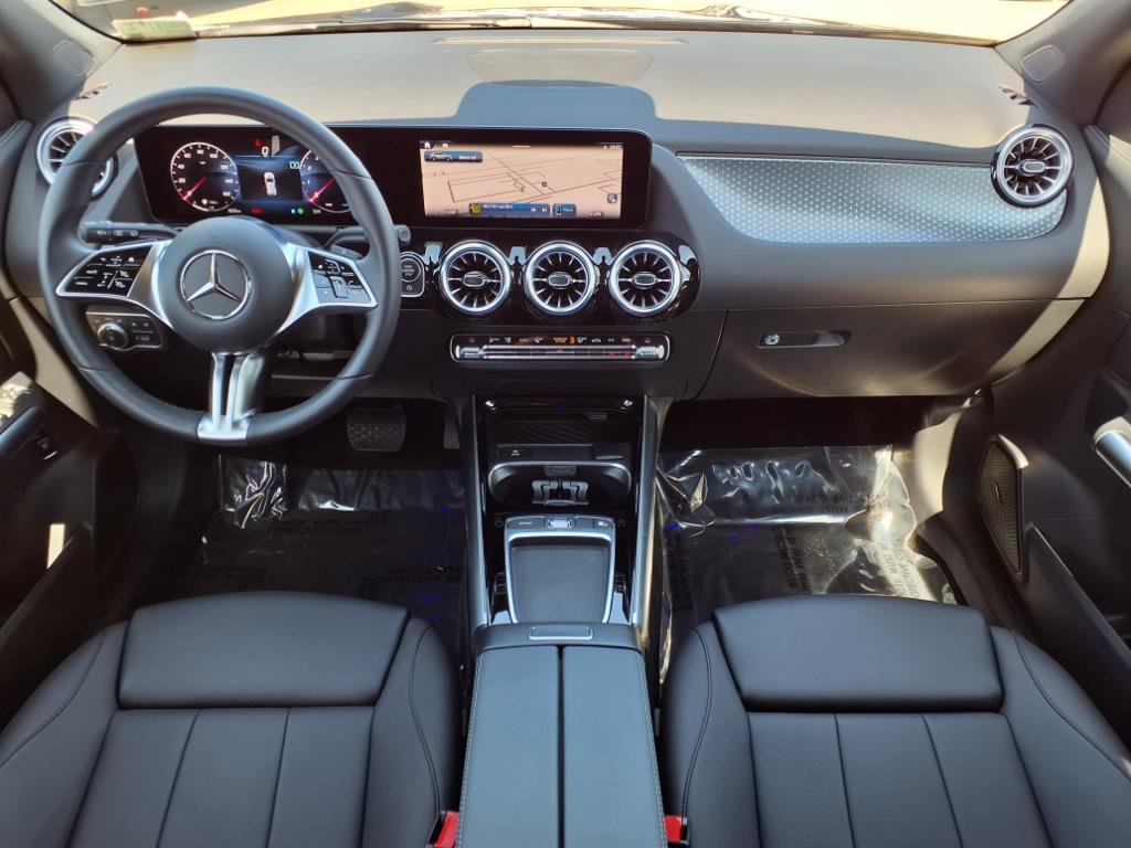 2025 Mercedes Benz GLA 250 photo 3