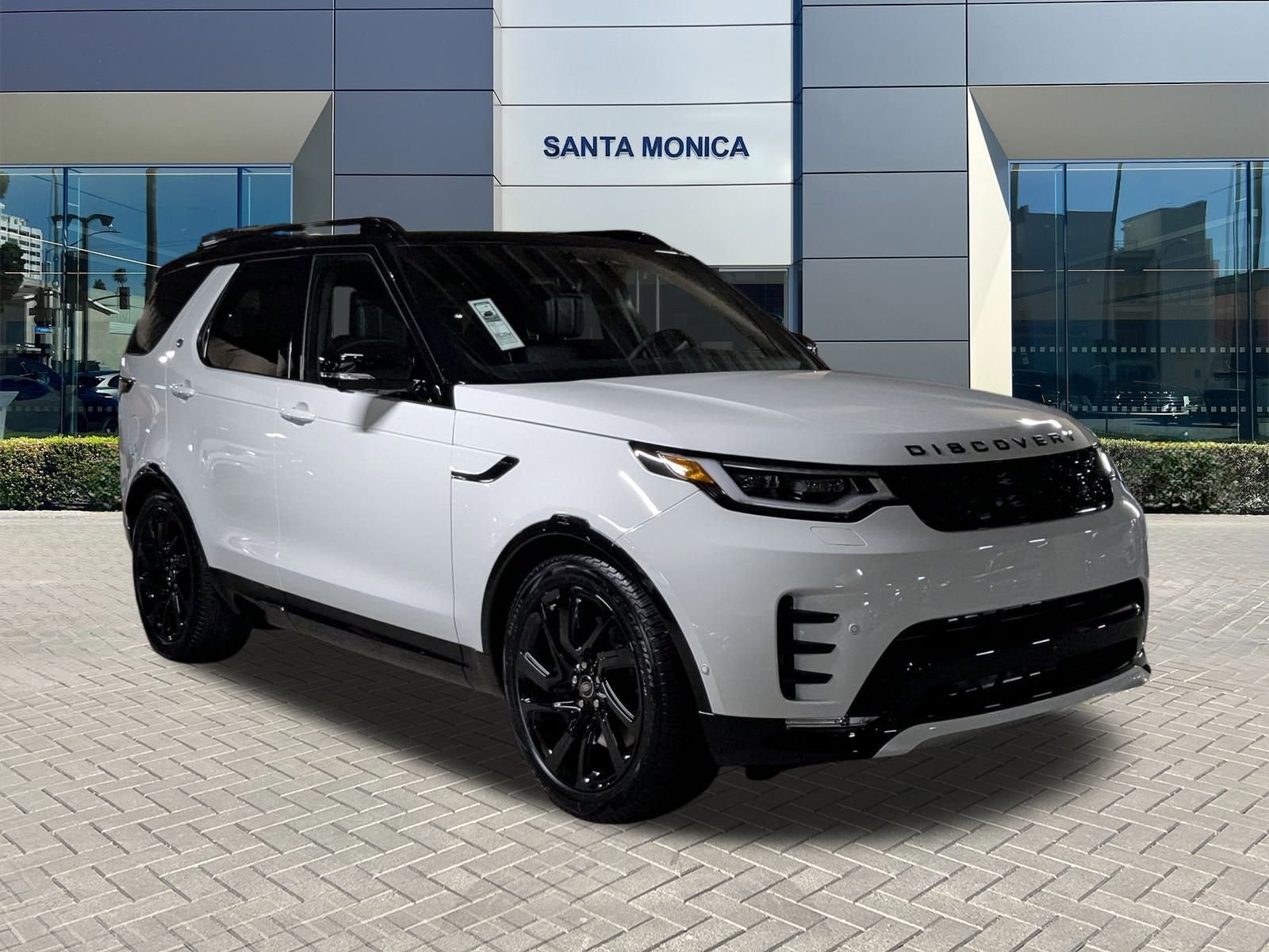 2025 Land Rover Discovery SE photo 4