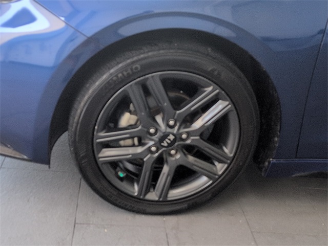 2020 Kia Forte GT-Line photo 5