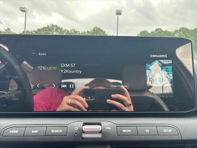 2025 Kia K4 GT-Line photo 8