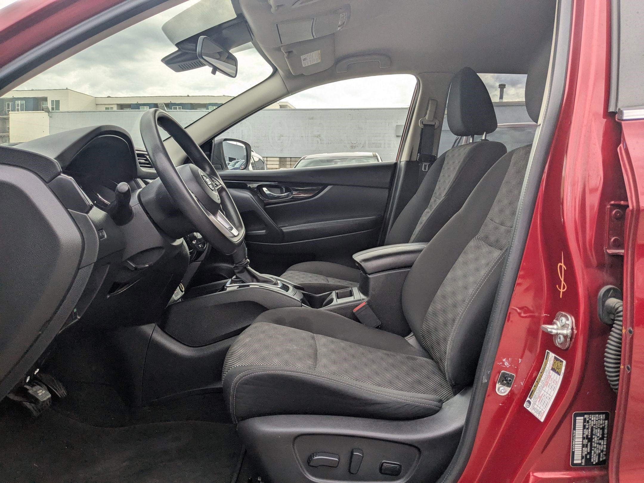 2019 Nissan Rogue Sport SV photo 23