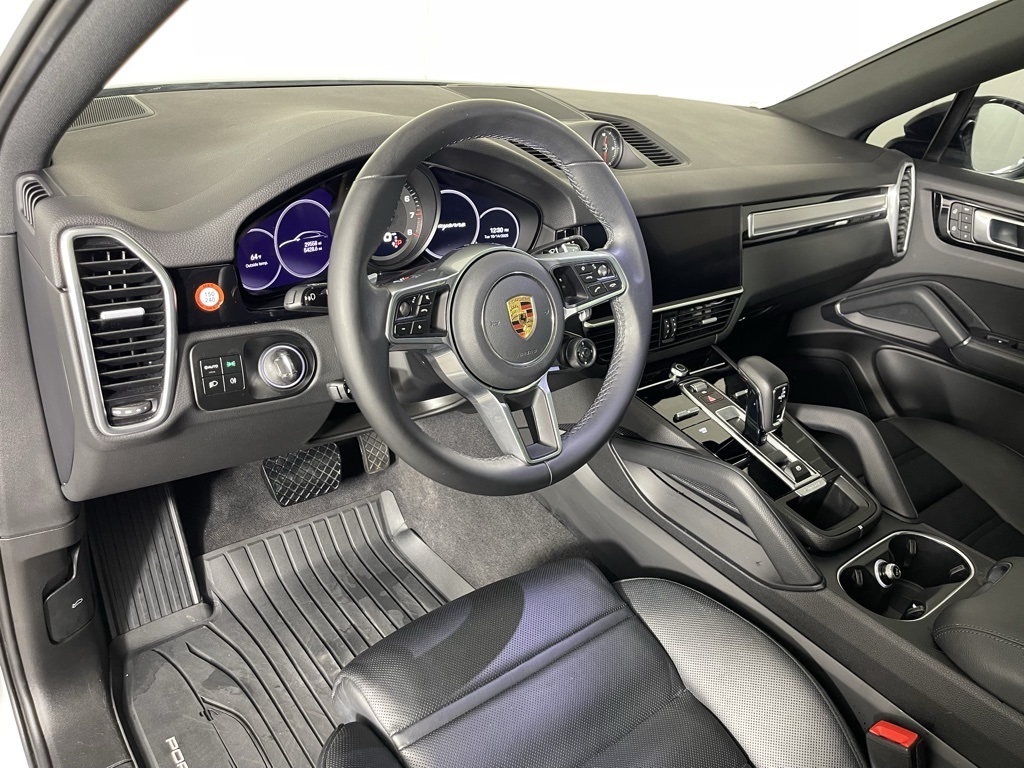 2023 Porsche Cayenne Coupe Platinum Edition photo 4