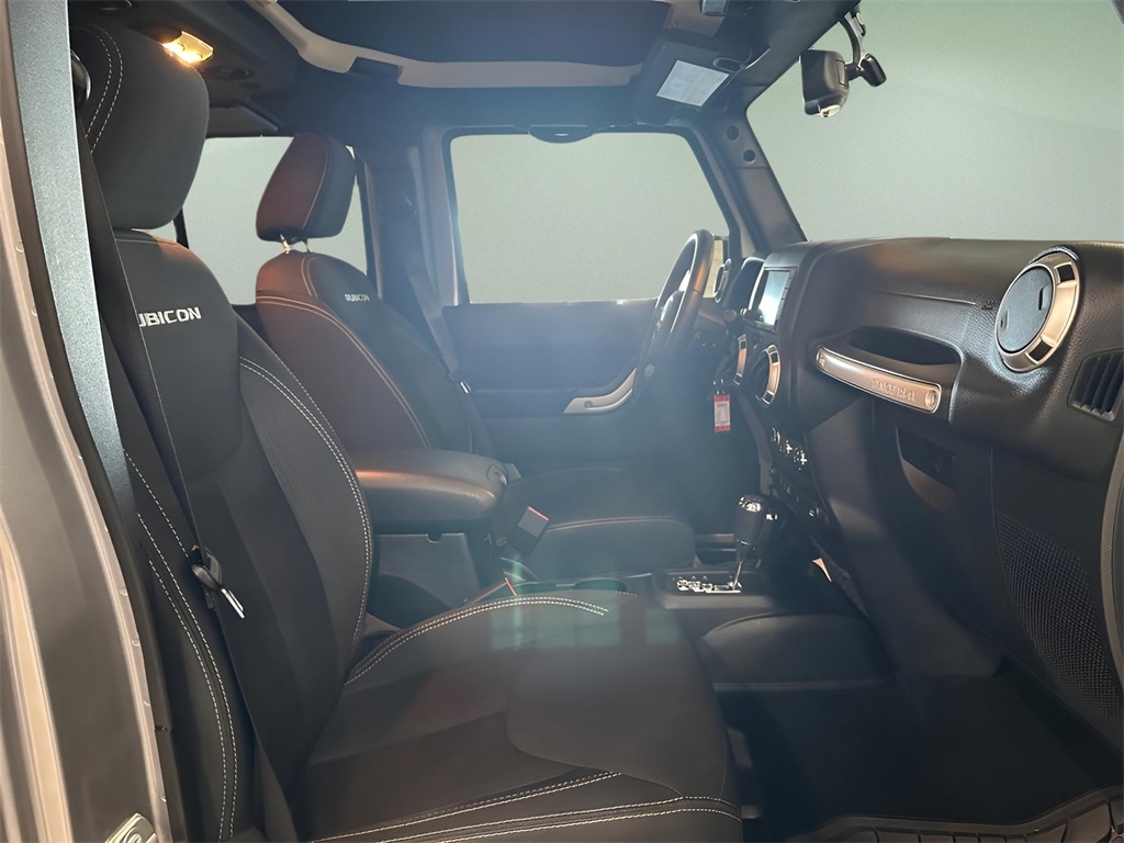 2017 Jeep Wrangler Unlimited Rubicon photo 17
