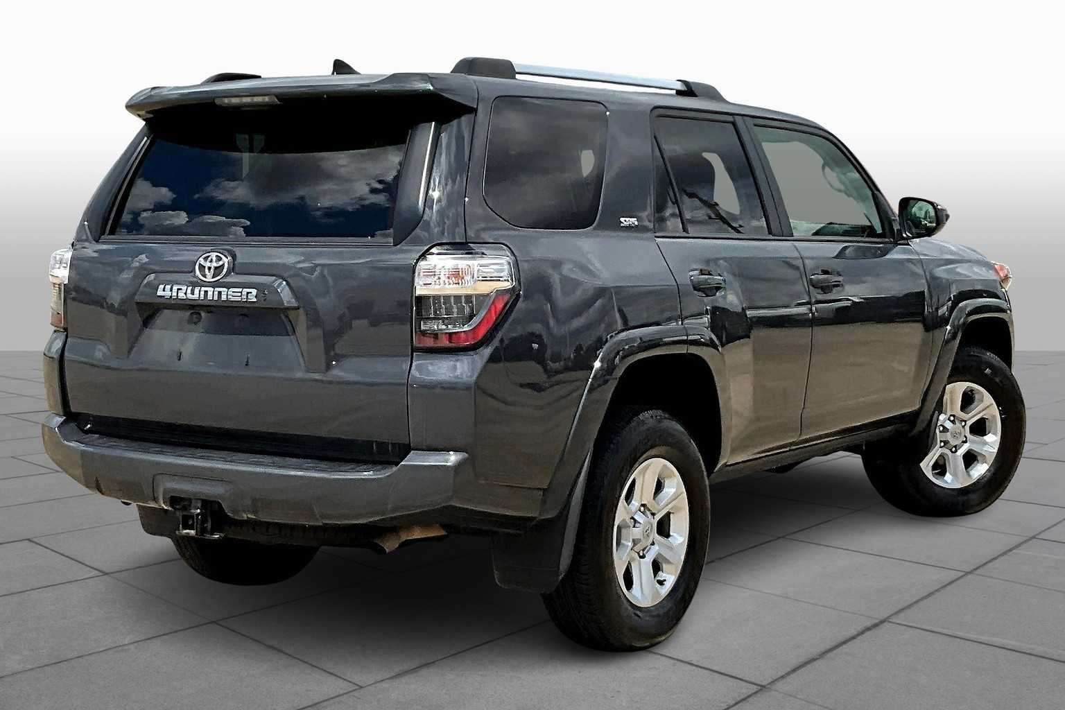 2024 Toyota 4Runner SR5 photo 12