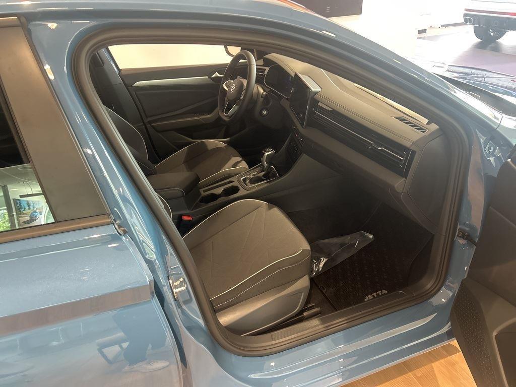 2025 Volkswagen Jetta 1.5T Sport photo 18