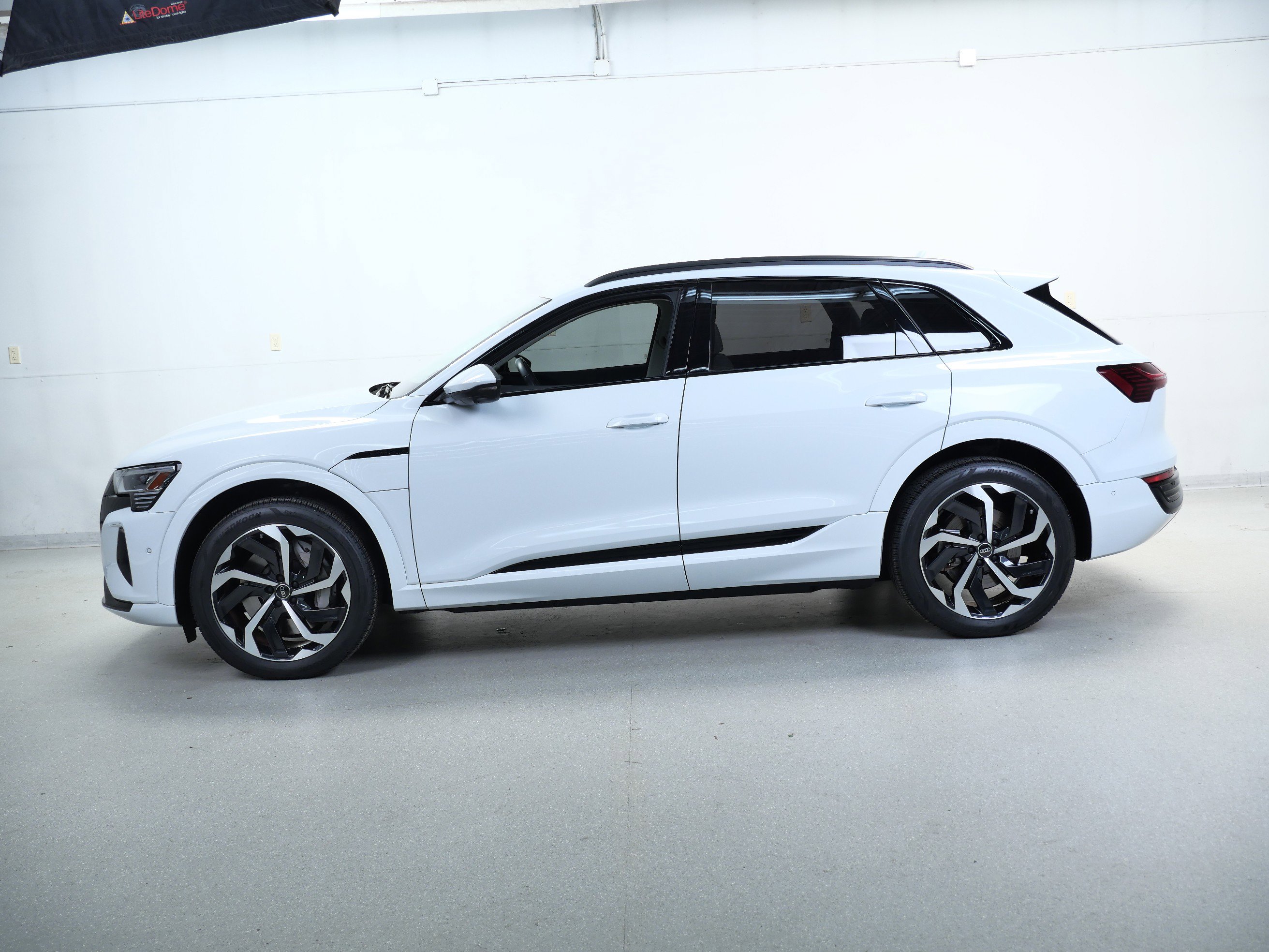 2024 Audi Q8 E-tron Premium Plus photo 8