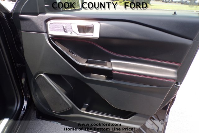 2024 Ford Explorer ST-Line photo 19