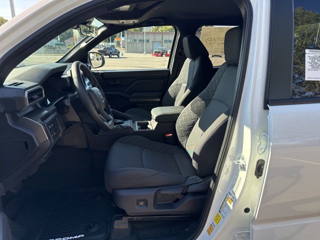 2025 Toyota Tacoma SR5 4x4 Double Cab photo 11