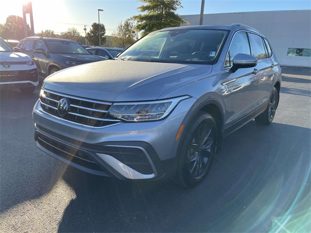 2024 Volkswagen Tiguan SE Wolfsburg Edition photo 2