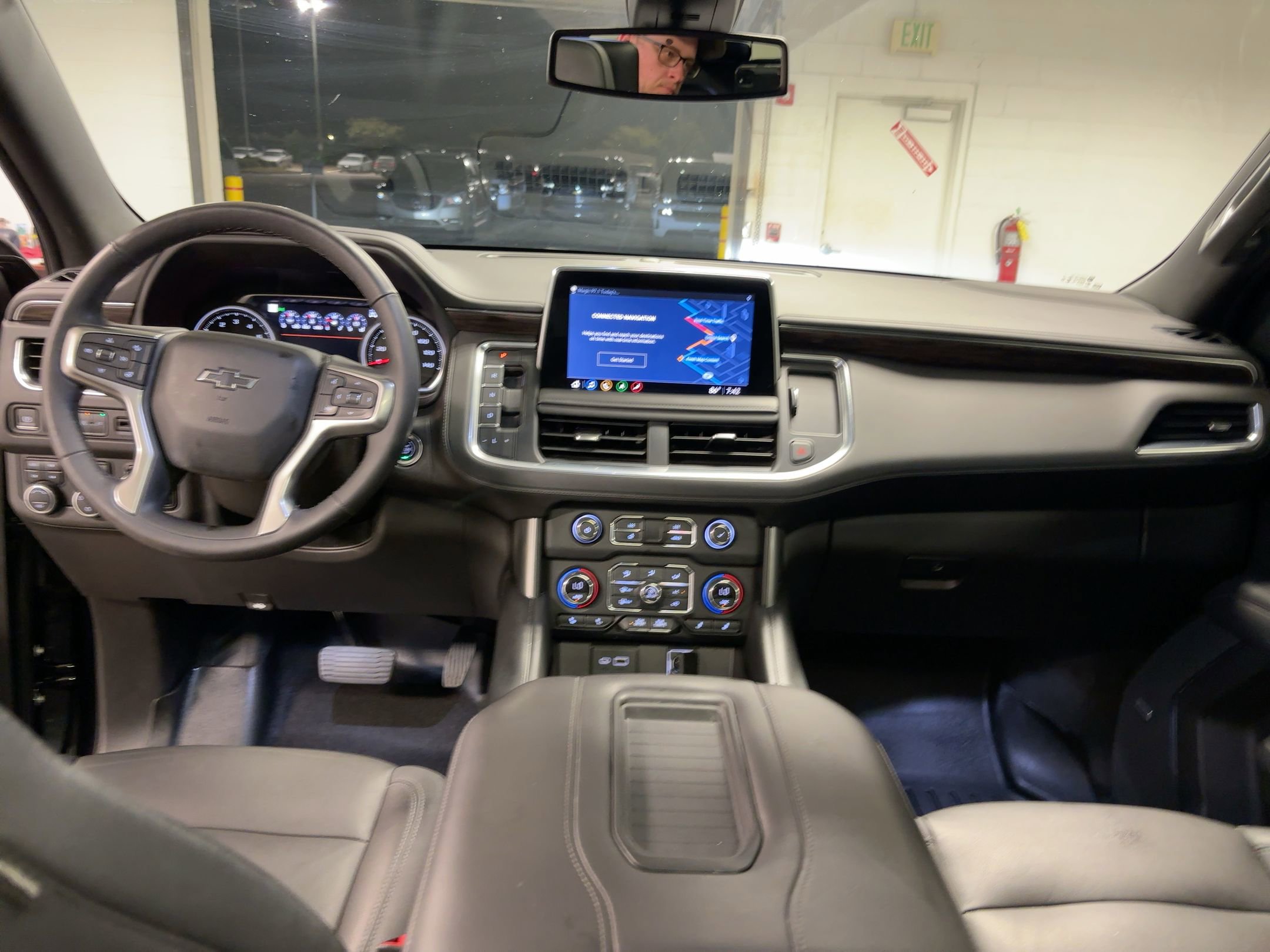 2021 Chevrolet Suburban Z71 photo 13