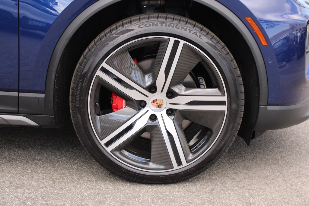 2025 Porsche Macan Electric photo 13