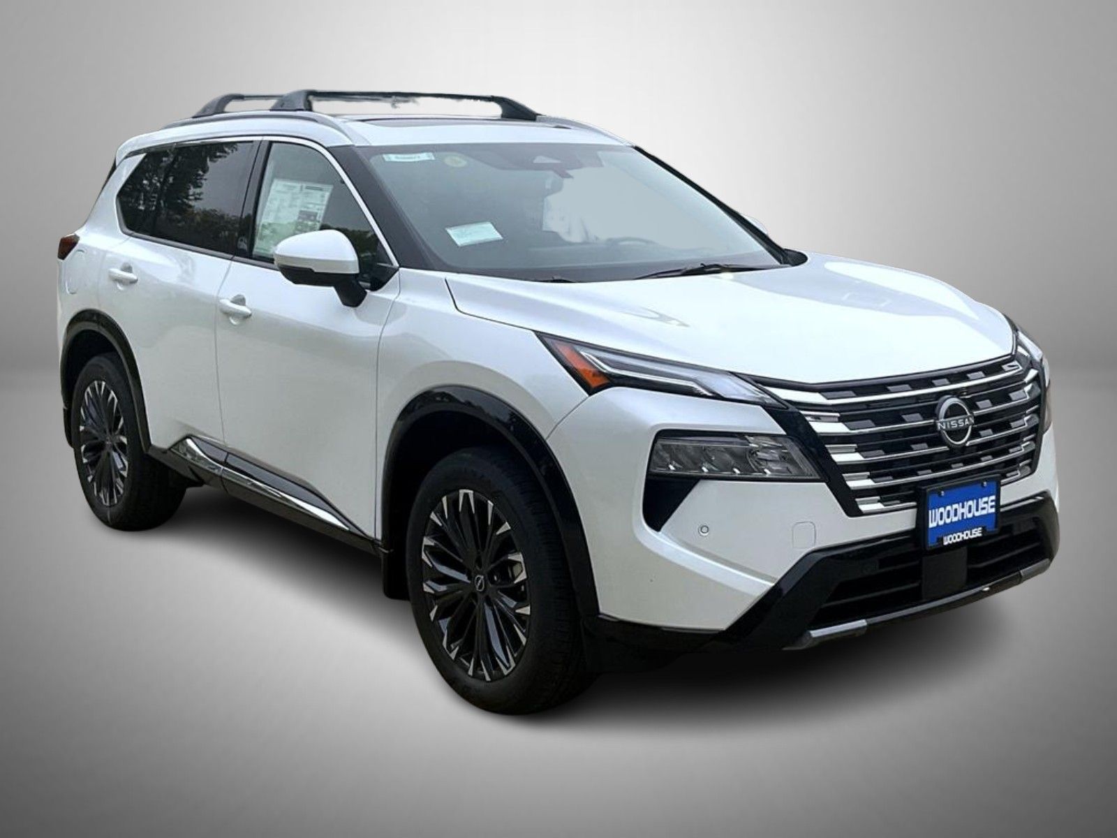 2026 Nissan Rogue Platinum photo 3