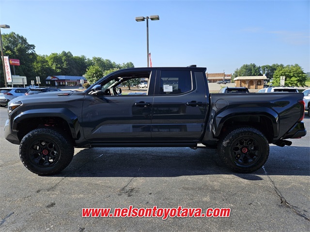 2025 Toyota Tacoma TRD Pro photo 4