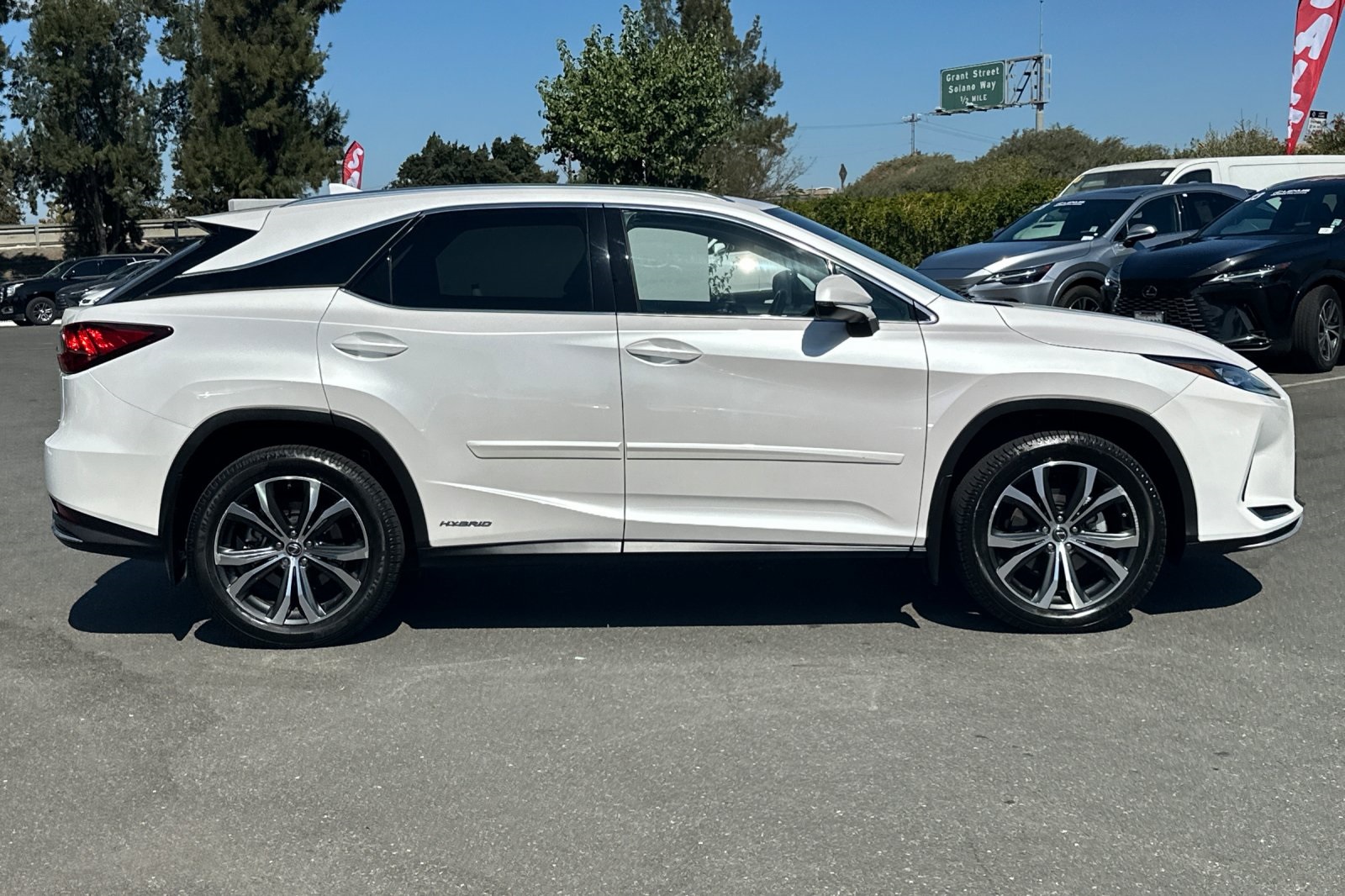 2022 Lexus RX 450h AWD photo 3
