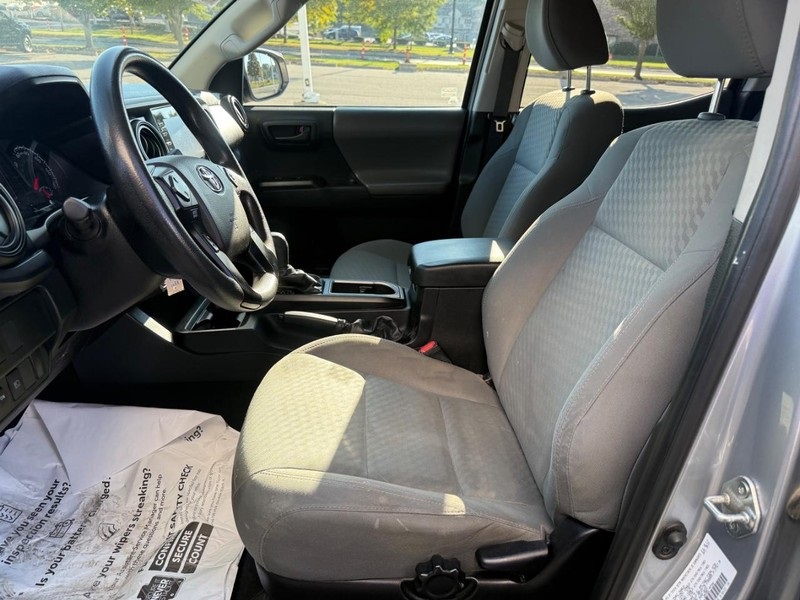 2021 Toyota Tacoma SR photo 14