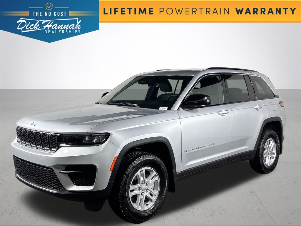 2025 Jeep Grand Cherokee Laredo's photo