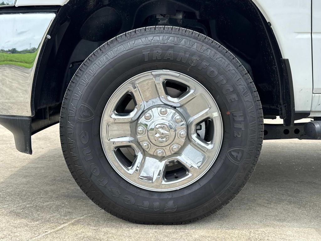 2025 Ram 2500 Tradesman photo 4