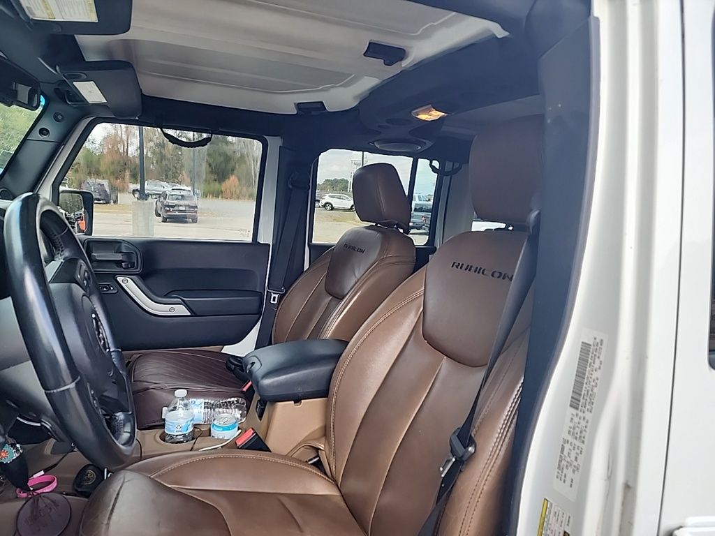 2014 Jeep Wrangler Unlimited Rubicon photo 4