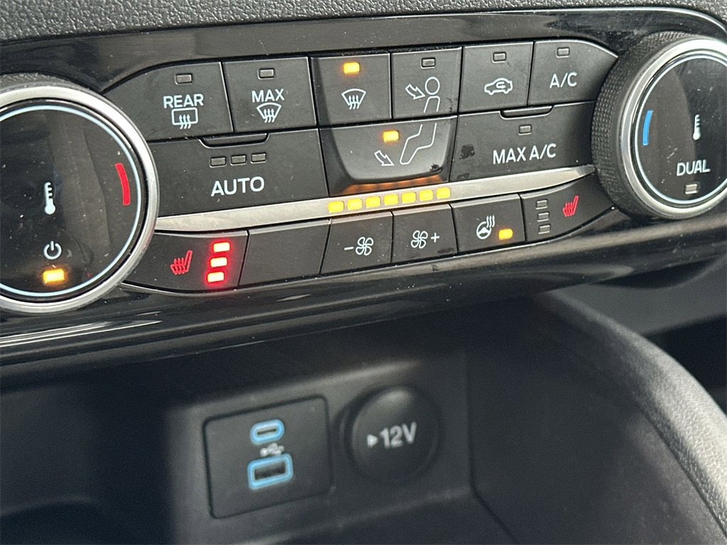 2022 Ford Escape SE photo 21