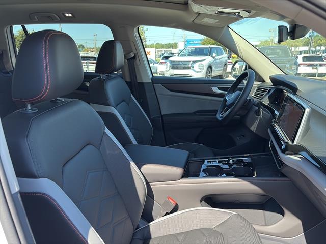 2025 Volkswagen Atlas Peak Edition SE photo 9