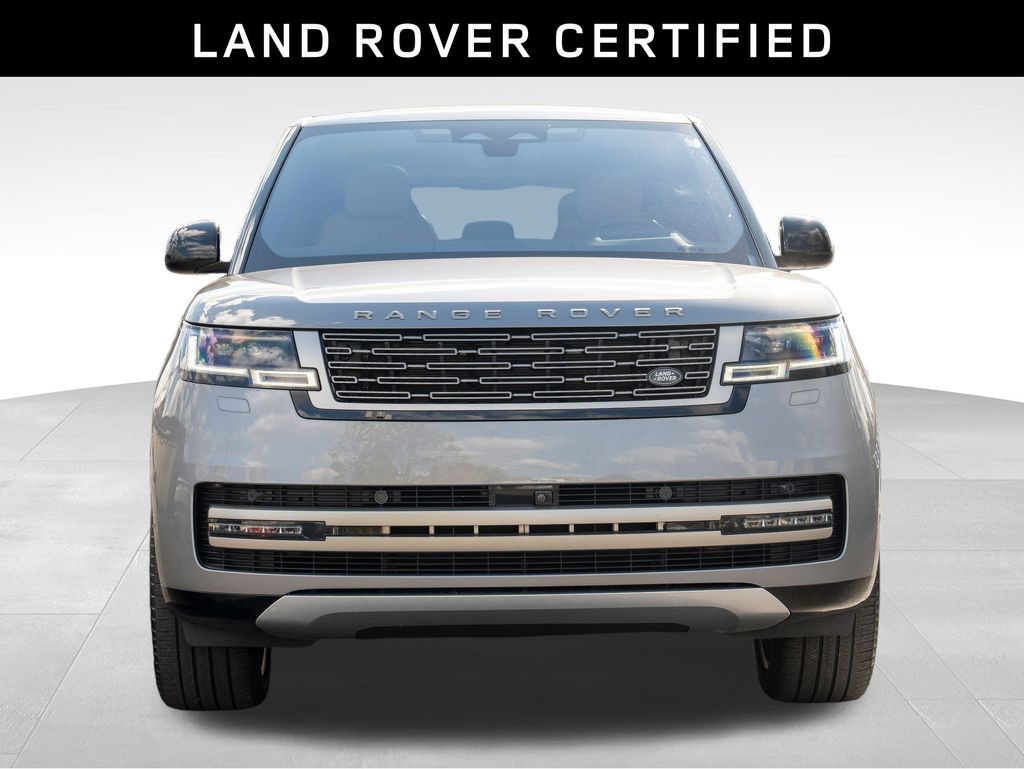 2023 Land Rover Range Rover SE photo 2