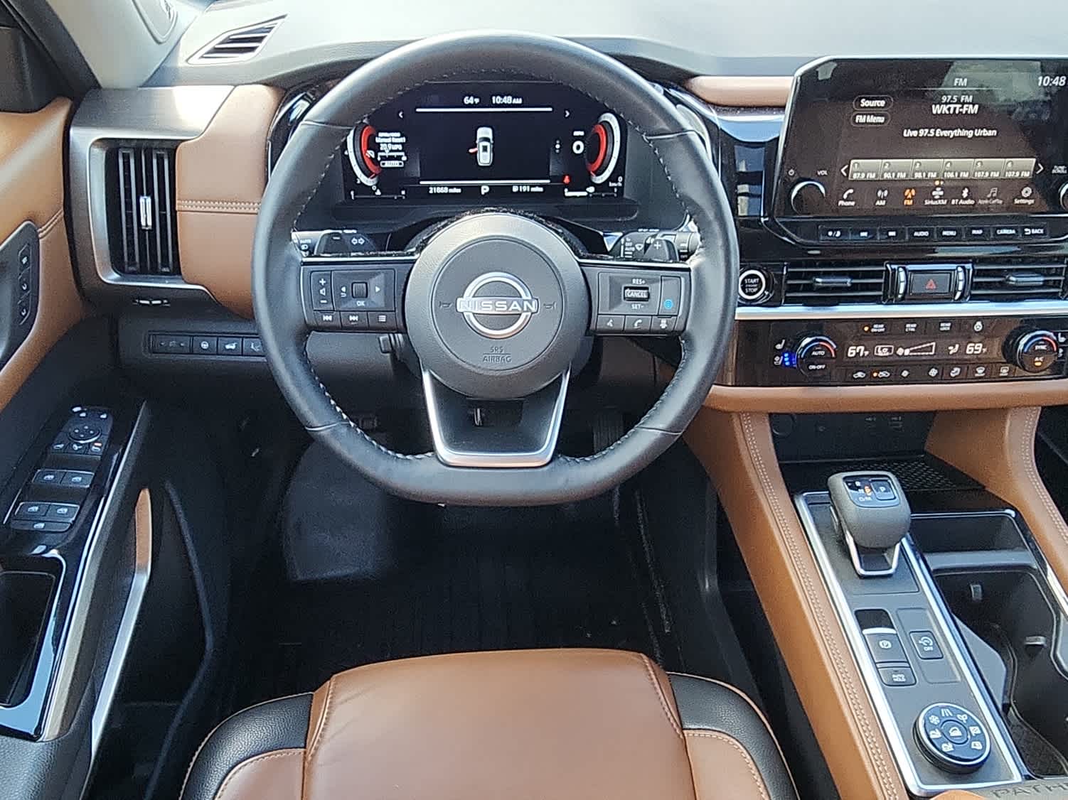 2024 Nissan Pathfinder Platinum photo 9