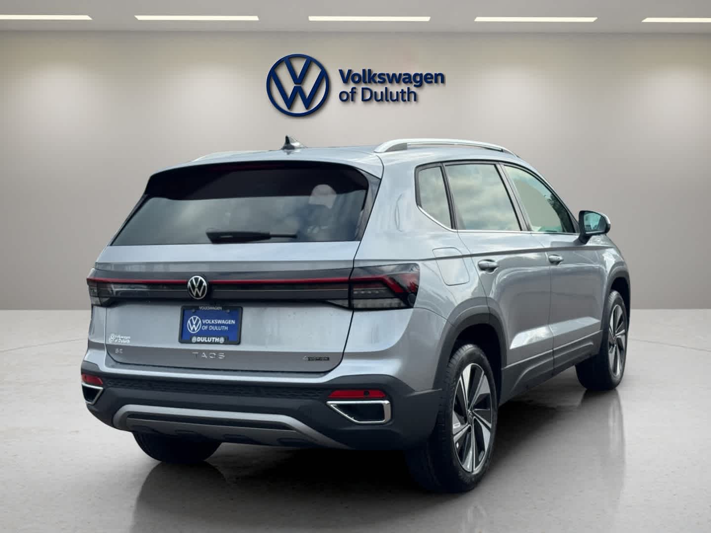 2025 Volkswagen Taos SE photo 4
