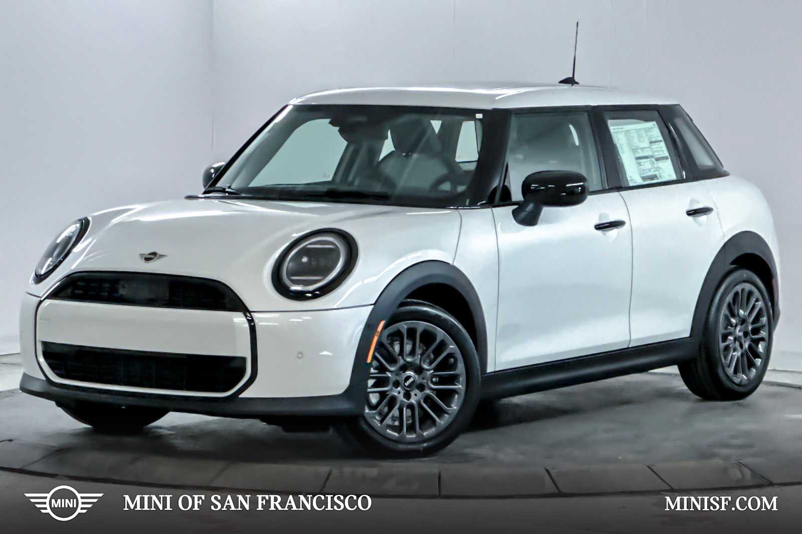 2026 MINI Hardtop 4 Door's photo