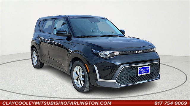2024 Kia Soul LX's photo