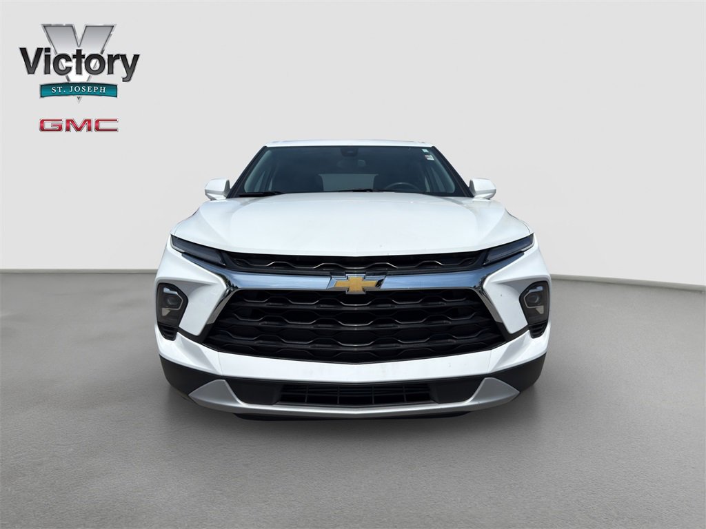 2023 Chevrolet Blazer 2LT photo 3