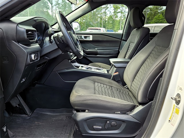 2020 Ford Explorer XLT photo 10