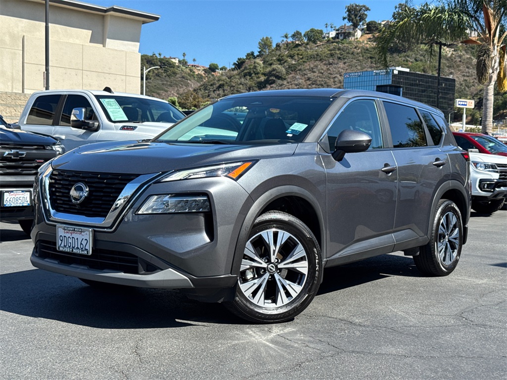 2023 Nissan Rogue SV photo 2