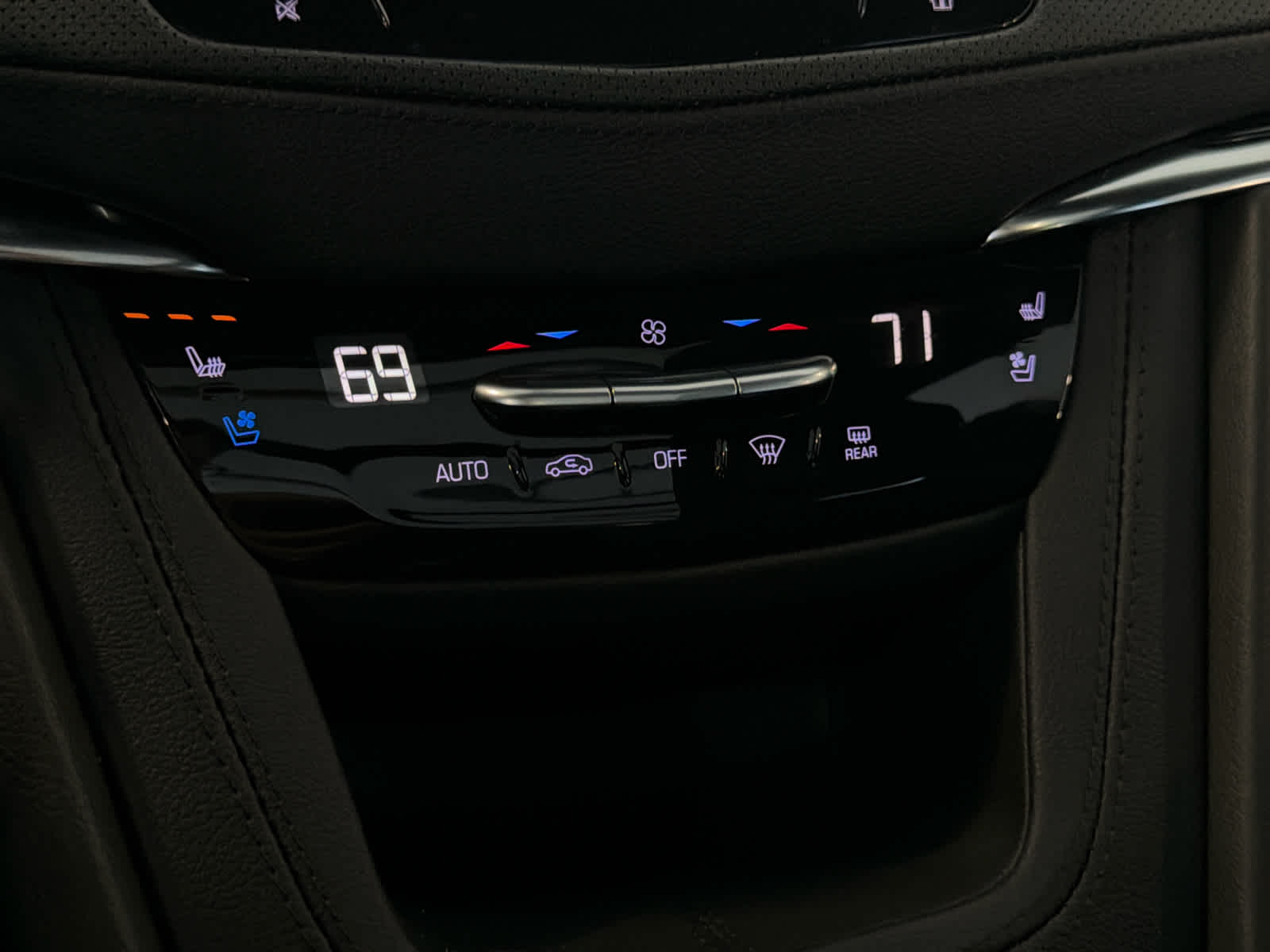 2022 Cadillac XT5 Premium Luxury photo 21