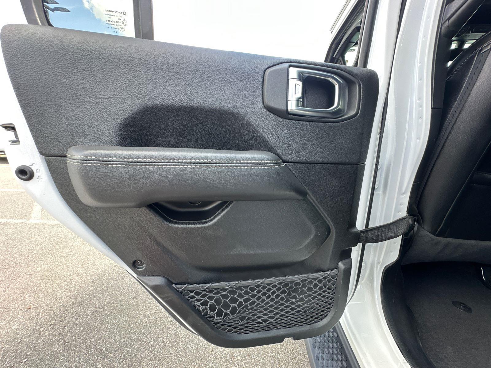 2021 Jeep Wrangler Unlimited Sahara photo 24