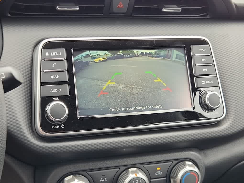 2025 Nissan Kicks Play S photo 11