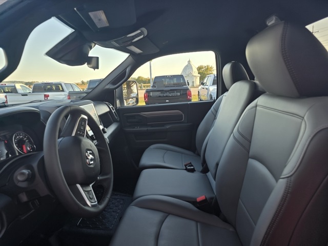 2025 Ram 5500 photo 9