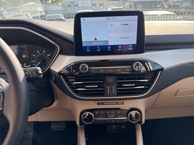 2022 Ford Escape SEL photo 17